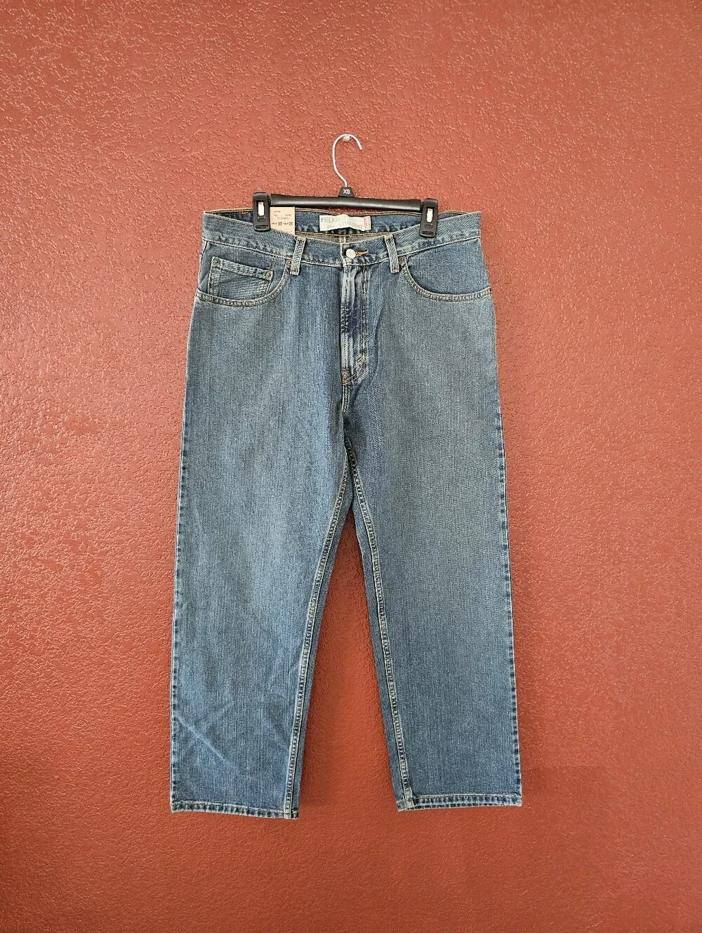 Levis straight leg